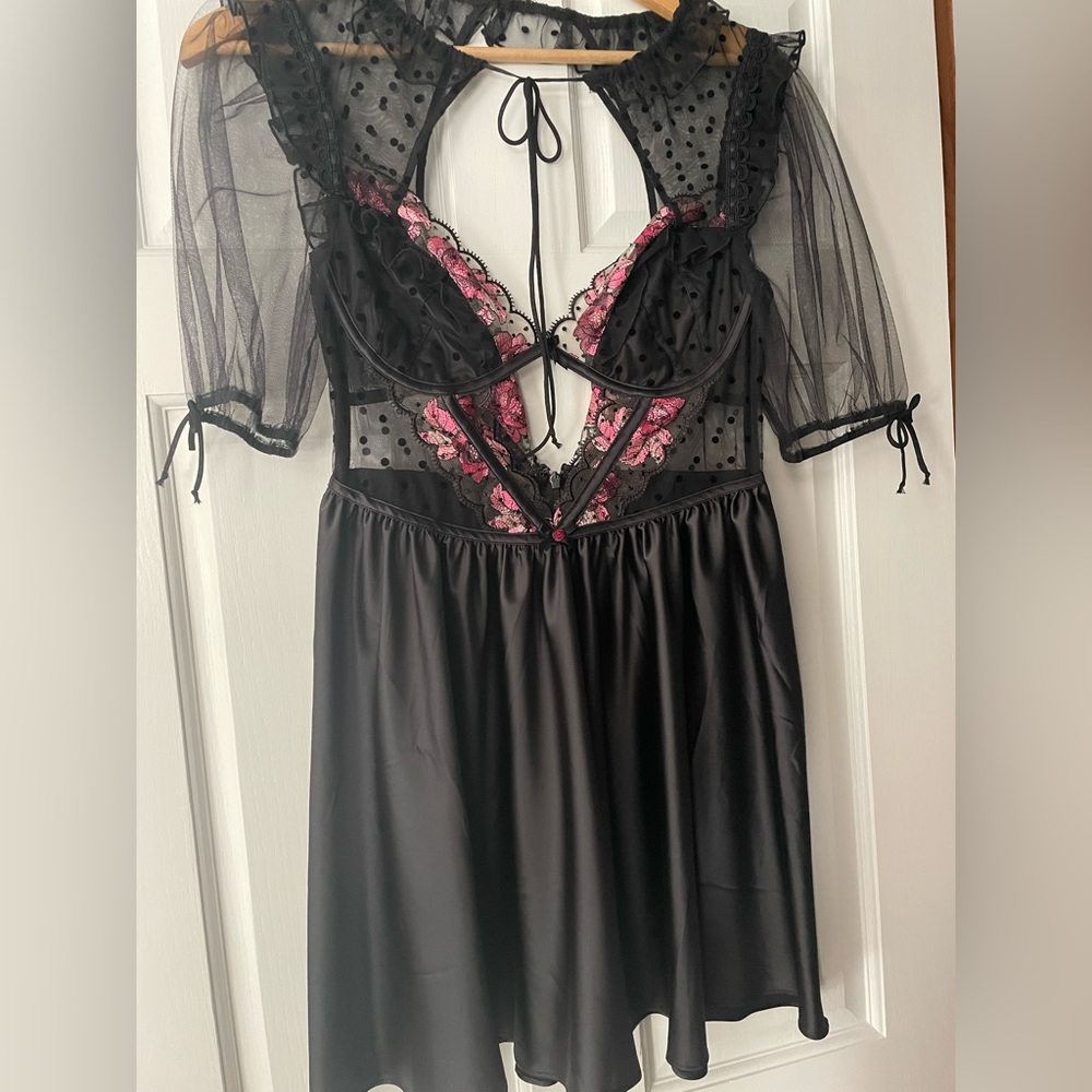 Juliet Underwire Dress- Noir